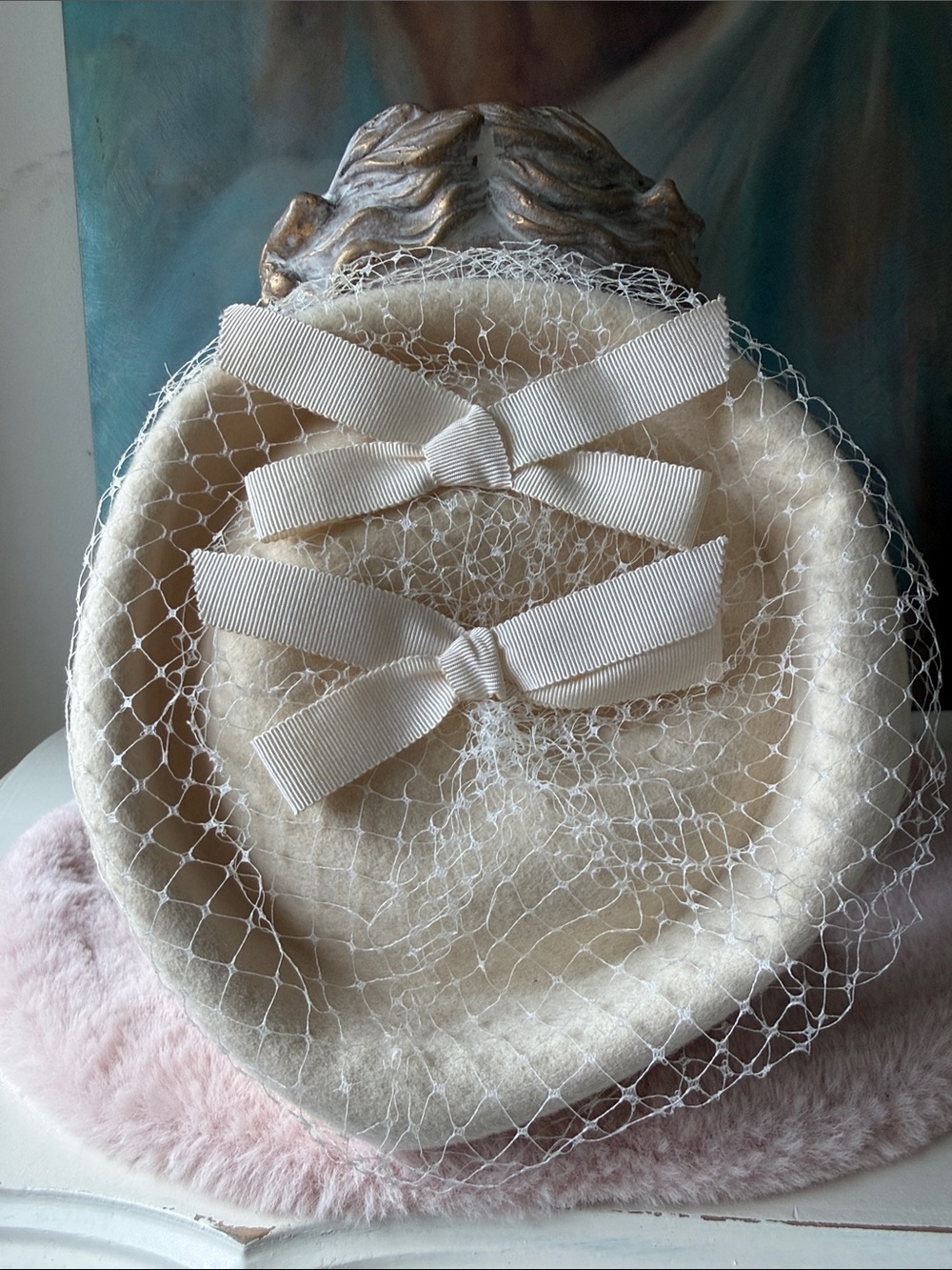Vintage Wool Felt Ivory Pillbox Hat with Veil - Picture 5 of 10